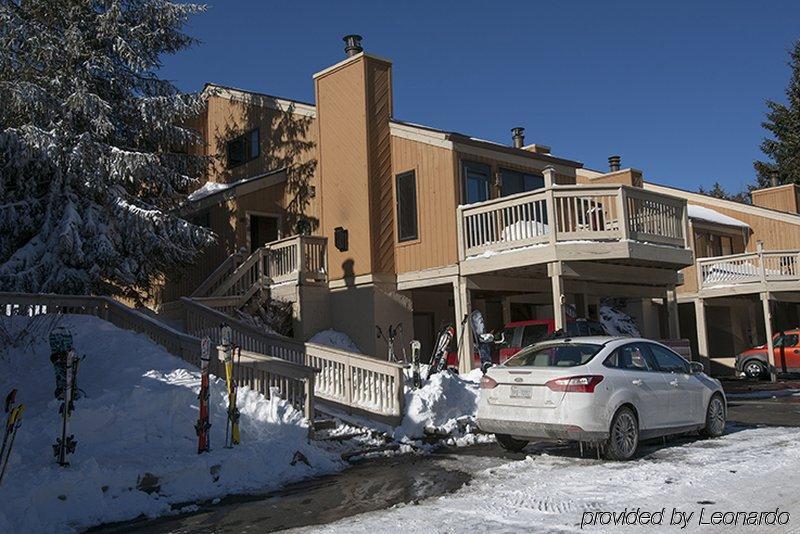 Snowcrest Hotel Snowshoe Exterior photo